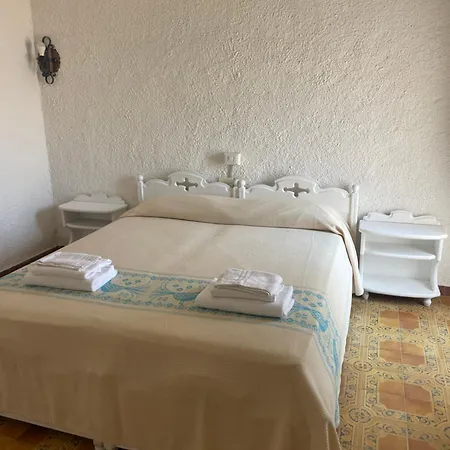 Al Faro , La Cinta ,san Teodoro 3*