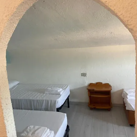 Al Faro , La Cinta ,san Teodoro Szálloda San Teodoro
