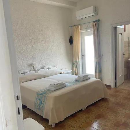 Hotel Al Faro , Spiaggia La Cinta ,San Teodoro