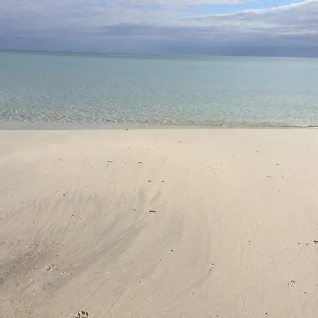 Al Faro , La Cinta ,san Teodoro Сан-Теодоро