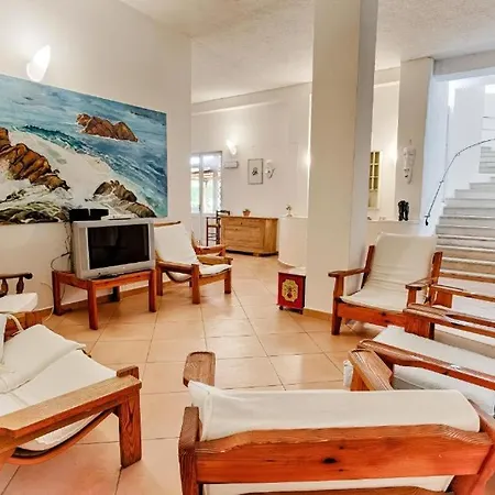 Al Faro , La Cinta ,san Teodoro Hotel 3*